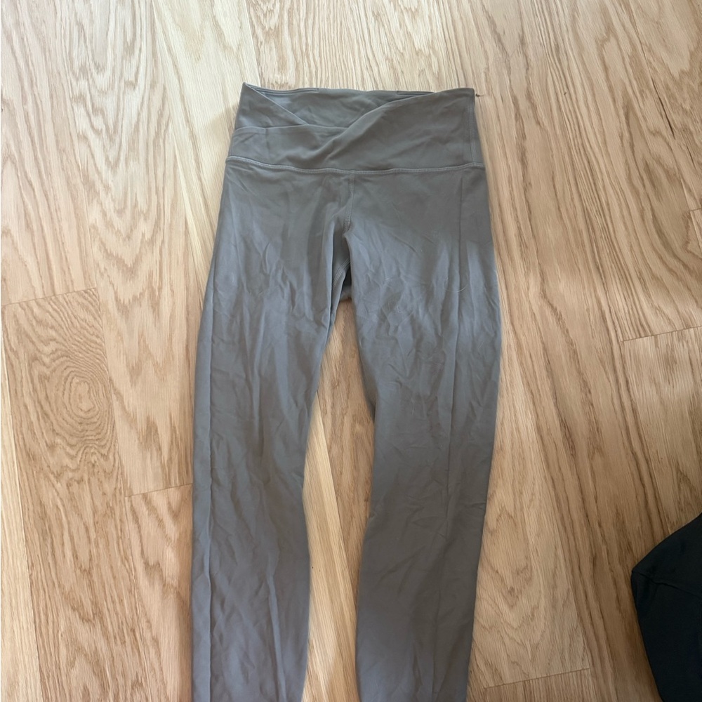 Lululemon Gray Leggings - Picture 4 of 5
